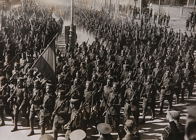 Llegada a la frontera francesa y ocupación de Barcelona.