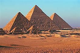 estructuras masivas (piramides de Egipto)