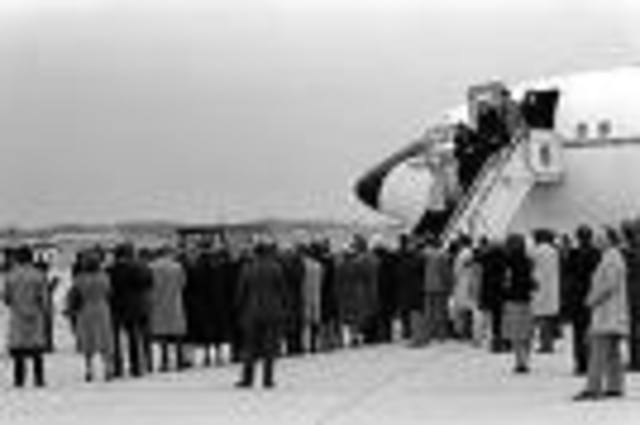 American hostages held in Iran are set free