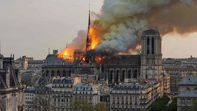 Incendio de la catedral de Notre Dame de París
