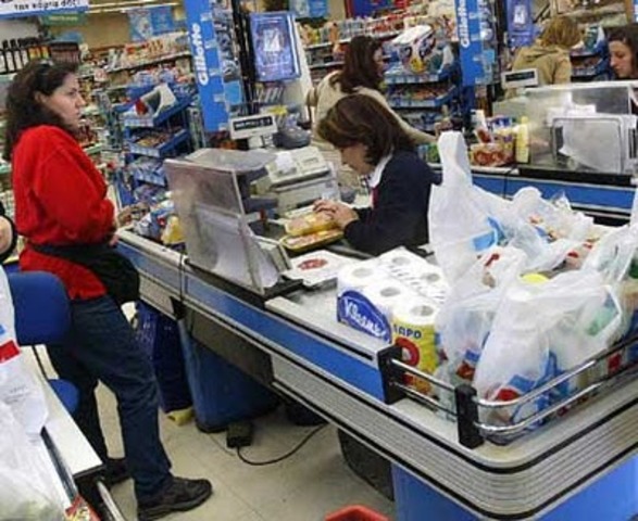 Computerized Supermarket checkouts begin to appear