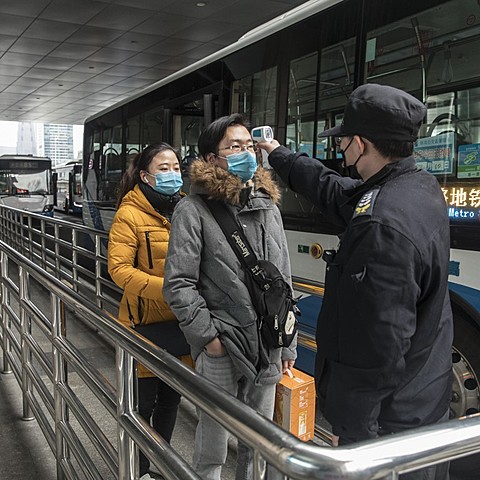 China makes wearing masks mandatory in public places