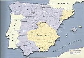 Febrero-abril de 1938	Los franquistas recuperan Teruel a finales de febrero y continúan su avance hacia el Mediterráneo a través del territorio republicano, con lo que dividen éste en dos.