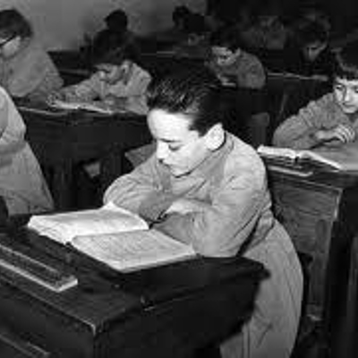 Timeline: Implicaciones TIC  en la educación Colombiana