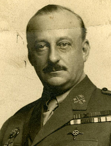 Primo de Rivera dimite