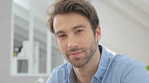 In Erikson's stage, Identity versus Role Confusion (17-27years old high school and college)