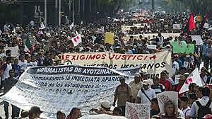 Indignación masiva contra la desaparición de los jóvenes.