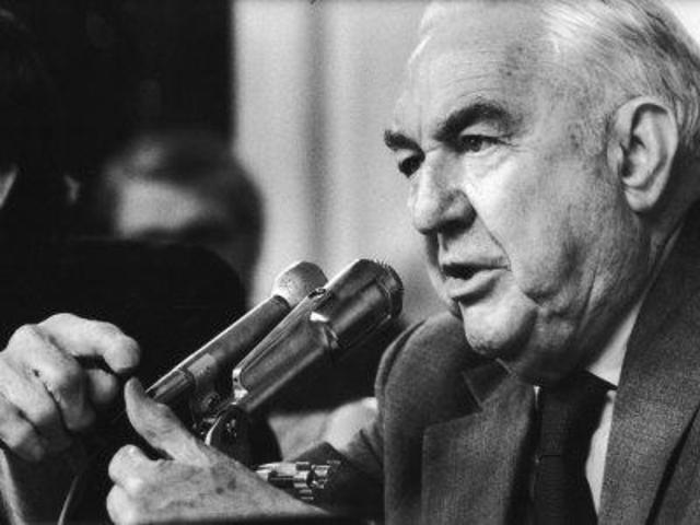 Televised Senate hearings on Watergate begin