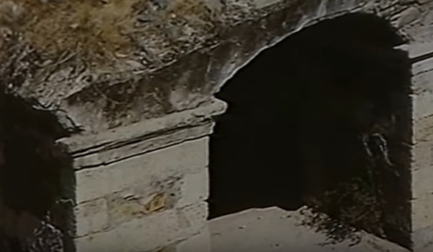 904 μ.χ Ύστερα από καταστροφή από πυρκαγιά ανοικοδομήθηκε με κάποιες διαφοροποιήσεις