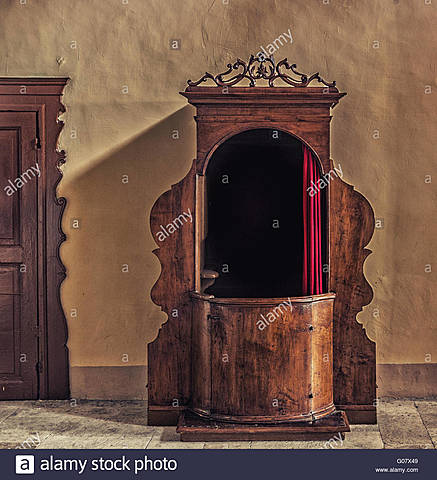 PUBLICA POLÉMICO CONFESIONARIO