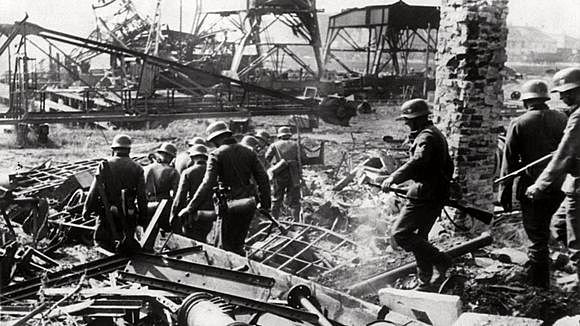 Tyskland angriper polen