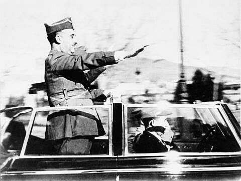 El día 28 entran las tropas franquistas en Madrid.