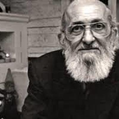 Timeline: Teorías y Enfoques Pedagógicos de la Escuela