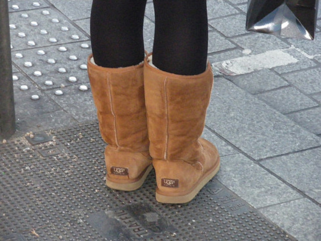previous trends were mixed together, ugg boots, high-tops, skinny jeans, light-blue, yellow and hot pink became popular as well as flip flops, leatherjackets and fake fur