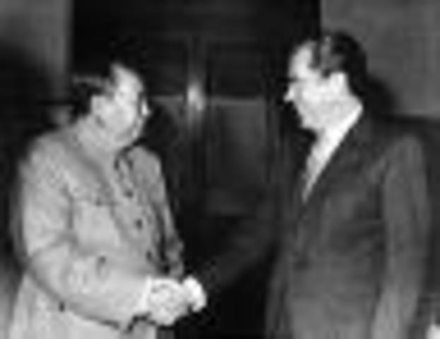 Nixion visits Soviet Union