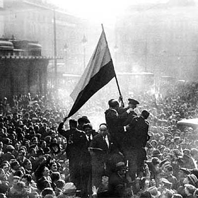 Timeline: De la restauració a la proclamació de la Segona República Espanyola (1874-1931)