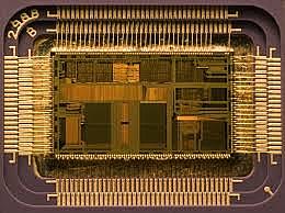 Prvi mikroprocesor "INTEL 4004"