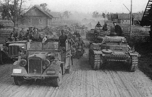 Alemania invade la URSS