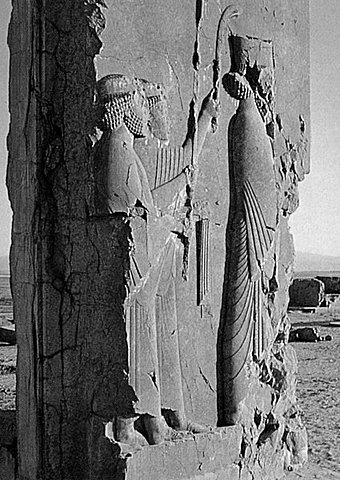 Ksersko I. nasljeđuje Darija I.