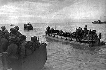 Початок десантної операції радянських військ в Криму, звільнення від німецьких військ Керченського півострова