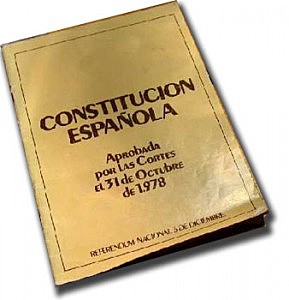 características de la Constitución de 1977