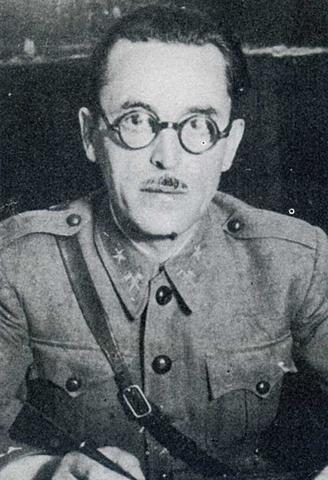 El coronel Casado encabeza el organismo republicano que sustituye a Negrín con el objeto de alcanzar una paz honrosa (golpe de estado en Madrid).