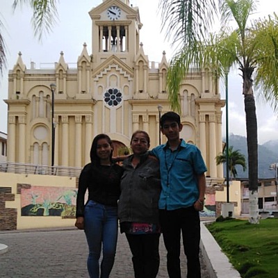 Timeline: MI QUERIDA FAMILIA