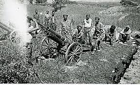 Las fuerzas republicanas derrotan a las tropas italianas en la batalla de Guadalajara.