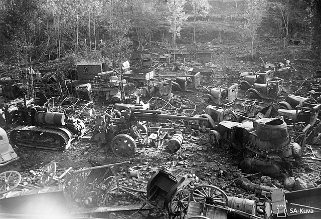 оточення і знищення радянських військ в «котлі» під Києвом.