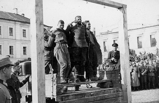 початок масових репресій ґестапо та СД проти членів ОУН(б).