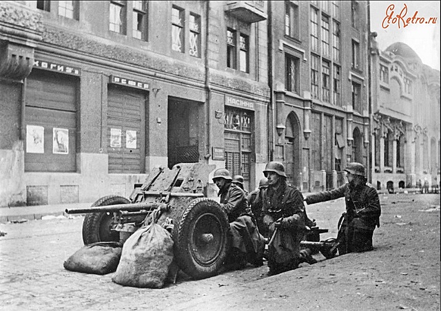 Перша битва за Харків.