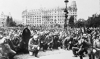 Las tropas franquistas lanzan una ofensiva contra Cataluña