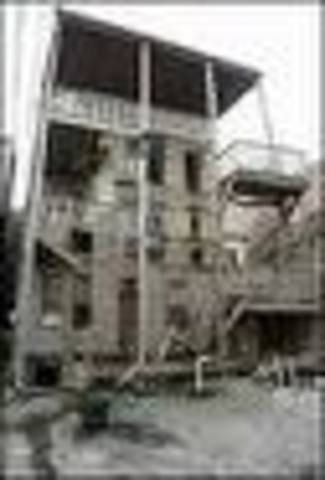 A balcony collapse in Chicago kills 13.