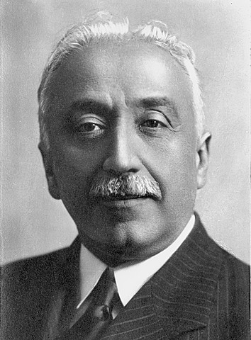 Dimisión de Alcalá Zamora