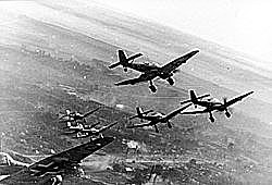 Las tropas franquistas lanzan una ofensiva contra Cataluña.