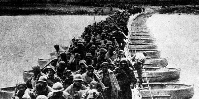 (Noviembre 1938) Decisiva derrota de las fuerzas republicanas en la batalla del Ebro.