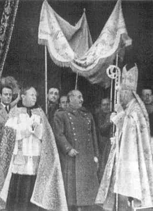 El Vaticano nombra representante ante Franco