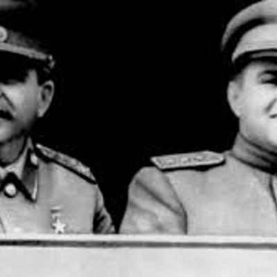 Timeline: Dt.08.04.2020:Klasa XII-B:1.Shqiperia dhe mardheniet me Perendimin.2.V.Praktike:Jeta e përditshme në Perëndim dhe në Lindje -një familje në Lindje dhe një në Perëndim