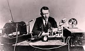 1922 Comienza la publicidad radiofónica