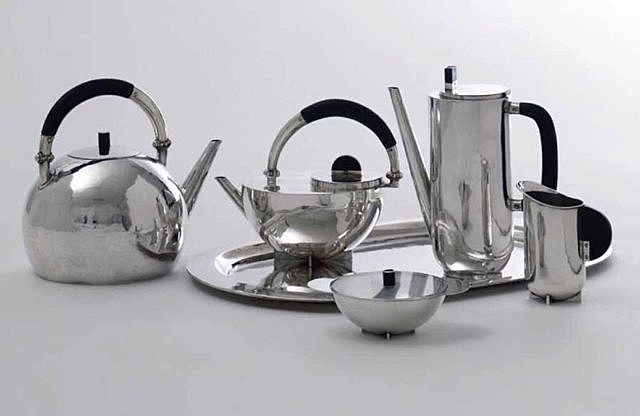 Marianne Brandt: Primera mujer responsable del taller de metales de Bauhaus en 1928.