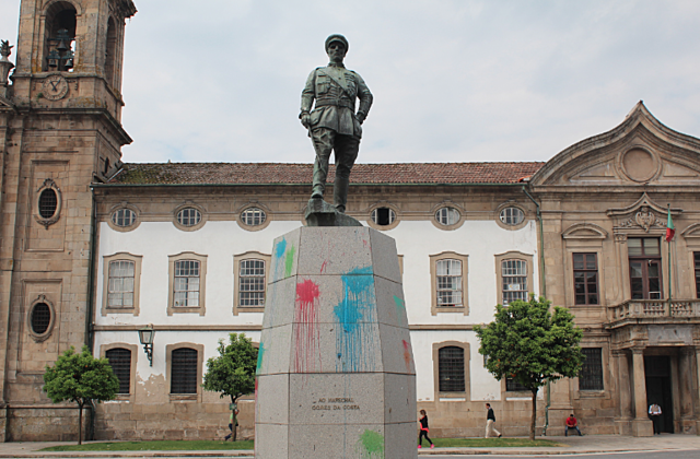 Estátua do Marechal Gomes da Costa - Braga