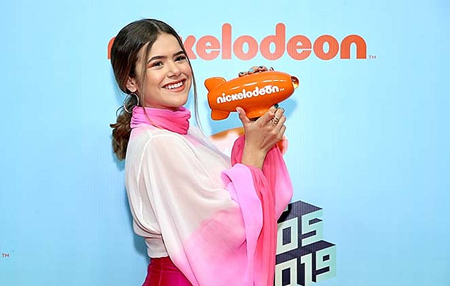 Ganha dois prêmios no Meus Prêmios Nick, um como Melhor Apresentadora e outro como Programa de TV Favorito.