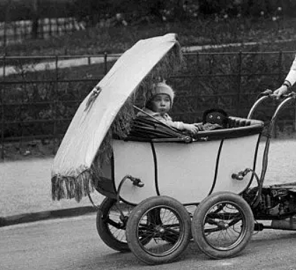 Thomas Kuhn 07/18/1922 - 06/17/1996