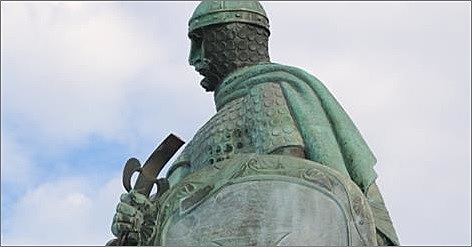 Estátua de Dom Afonso Henriques - Guimarães