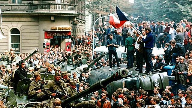 Dubcek inicia la "Primavera de Praga"