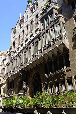 Palacio Güell (1885-1889)