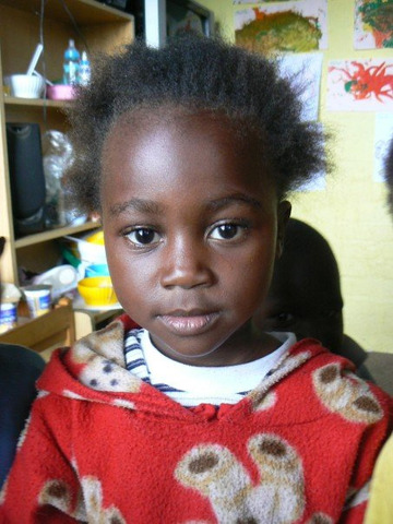 morou com o pai até a idade de 6 anos.