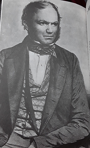 Fu elegido como miembro de la Sociedad Geográfica