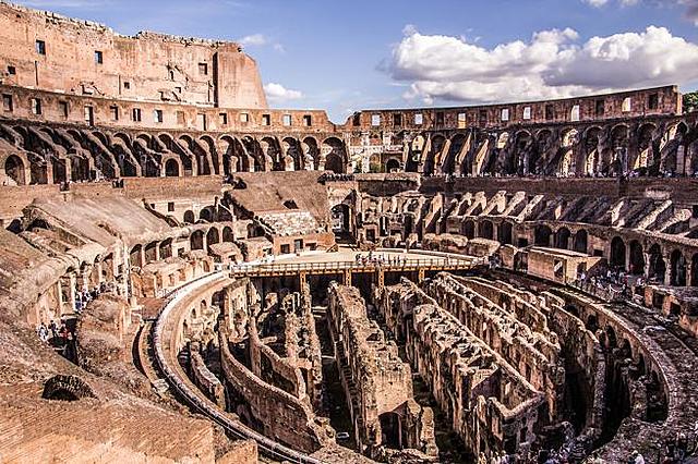 COLISEO DE ROMA- 72 A 80 D.C.
