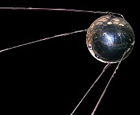La URSS lanza el primer satélite artificial, Sputnik.